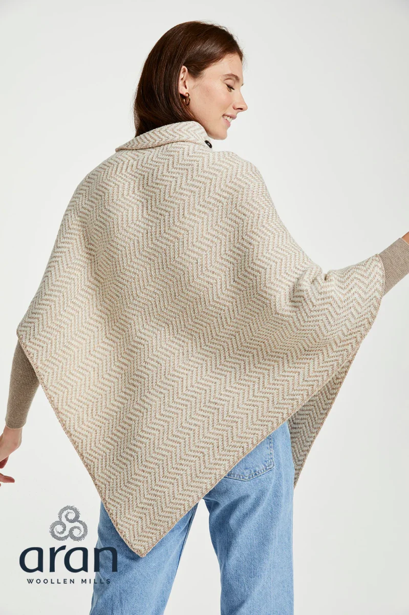 Aran Woollen Mills - B814 | poncho - Afbeelding 9