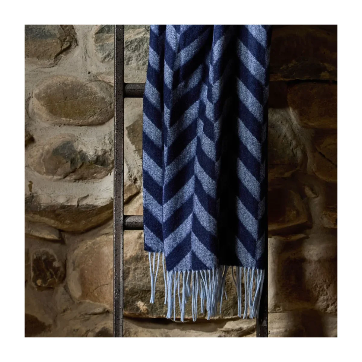 Tweedmill - Wide Chunky Herringbone scarf | sjaal van lamswol - Afbeelding 5